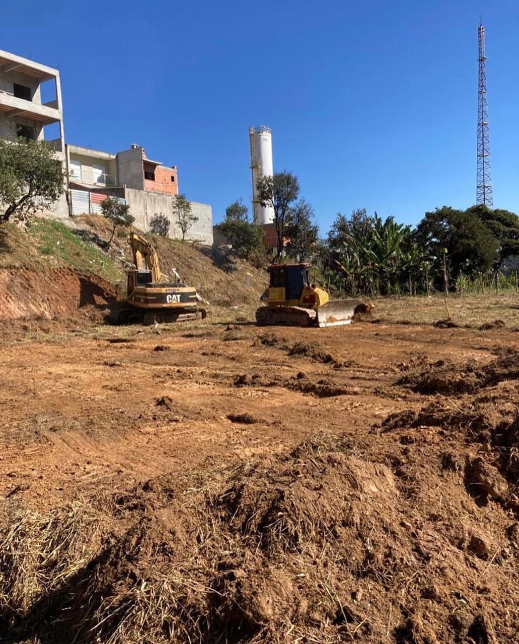 Limpeza de Terreno e Destoca